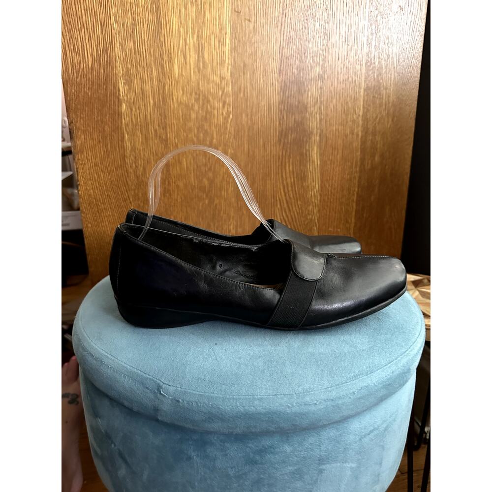 Naturalizer Ryber Women's Black Leather Flats | Size 9 - Picture 4 of 5